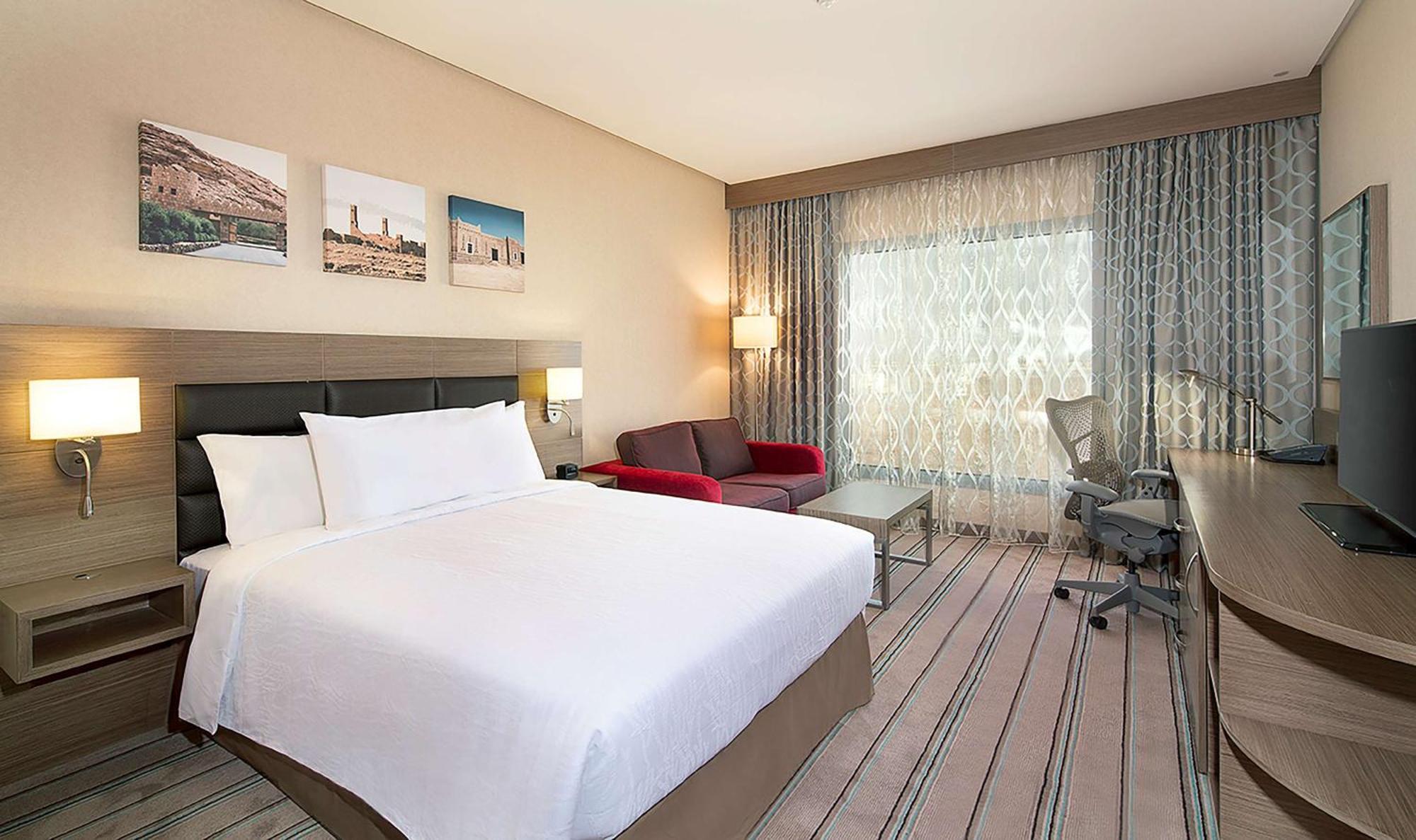 Hilton Garden Inn Tabūk Eksteriør bilde
