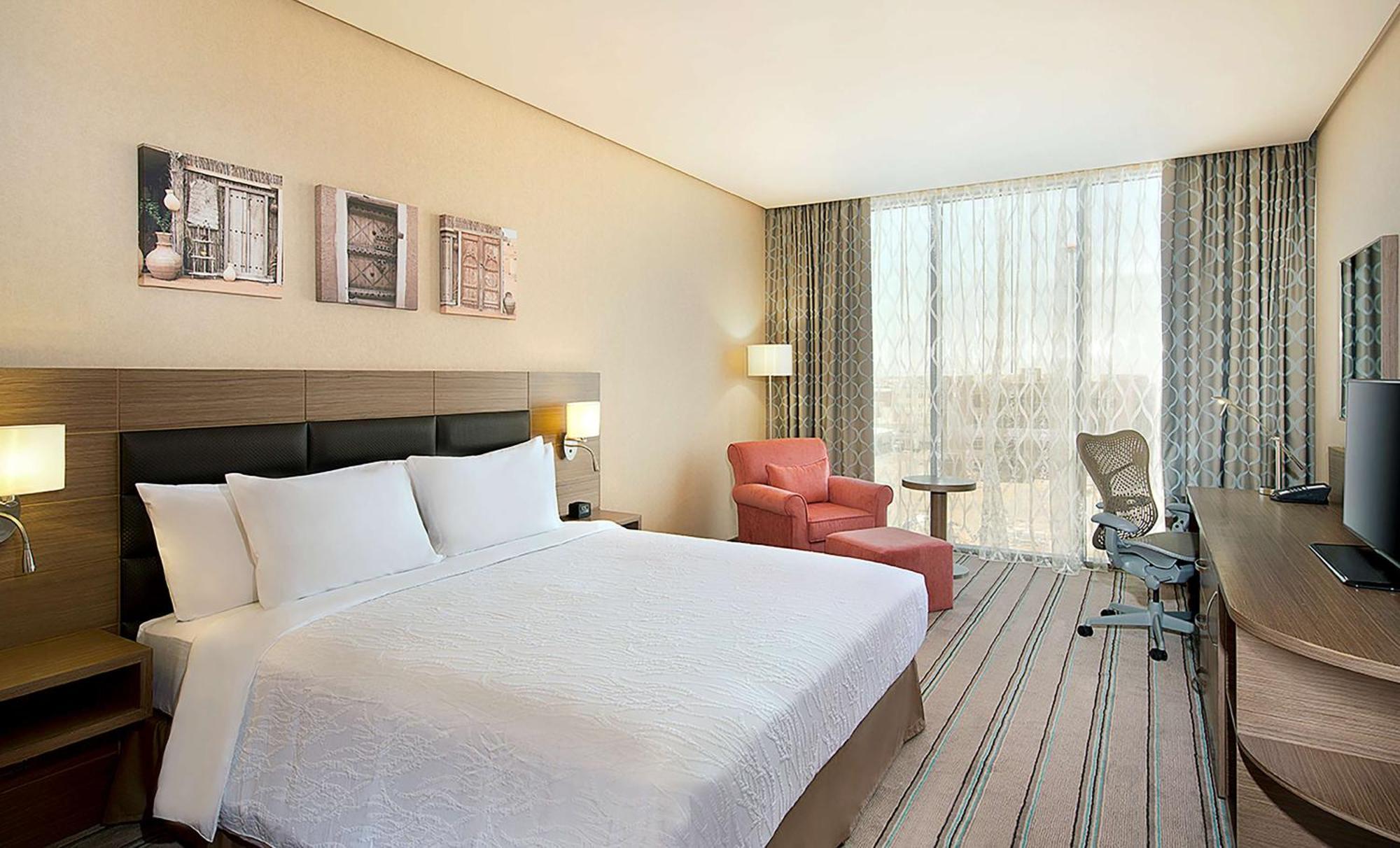 Hilton Garden Inn Tabūk Eksteriør bilde