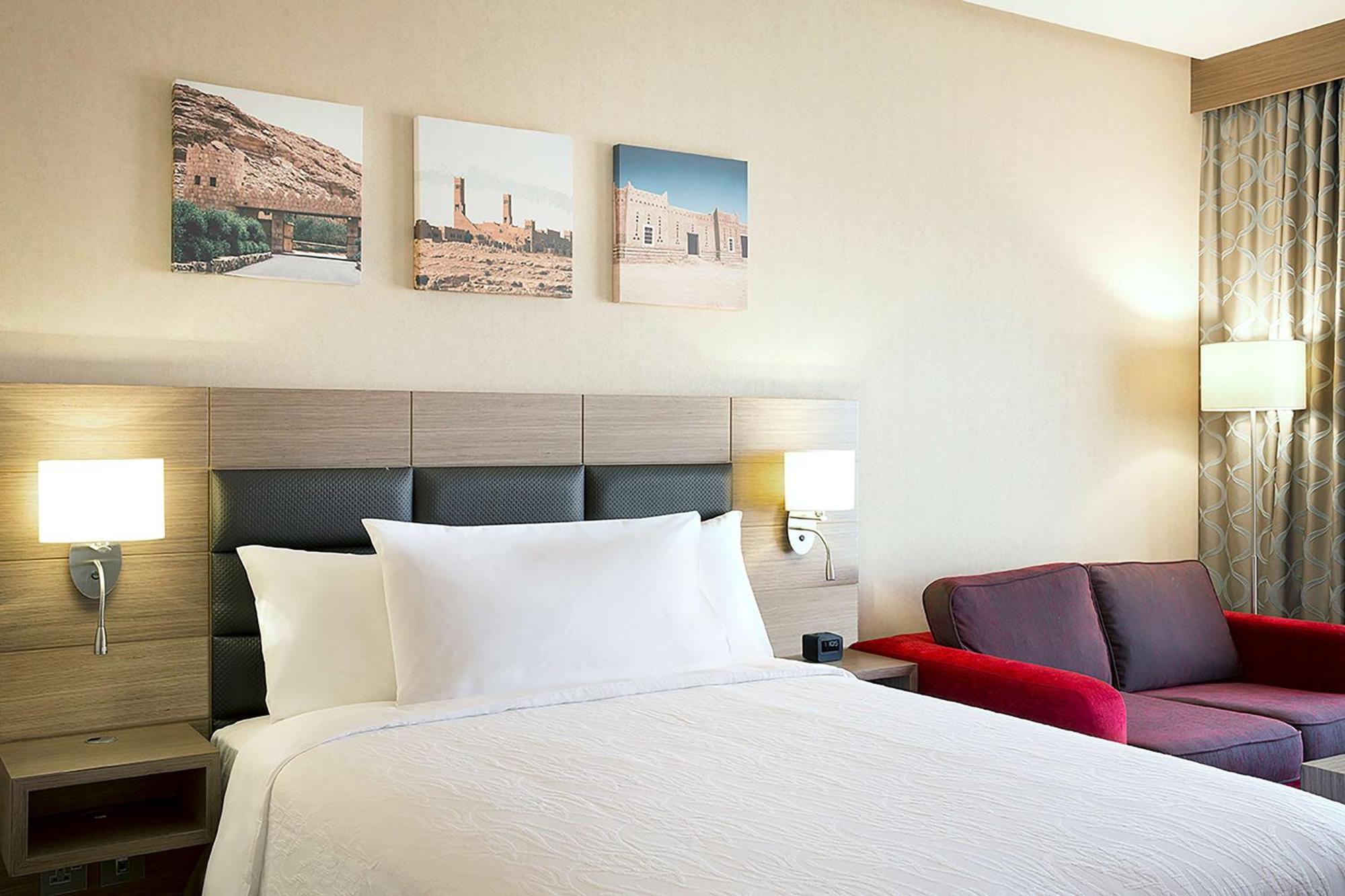 Hilton Garden Inn Tabūk Eksteriør bilde