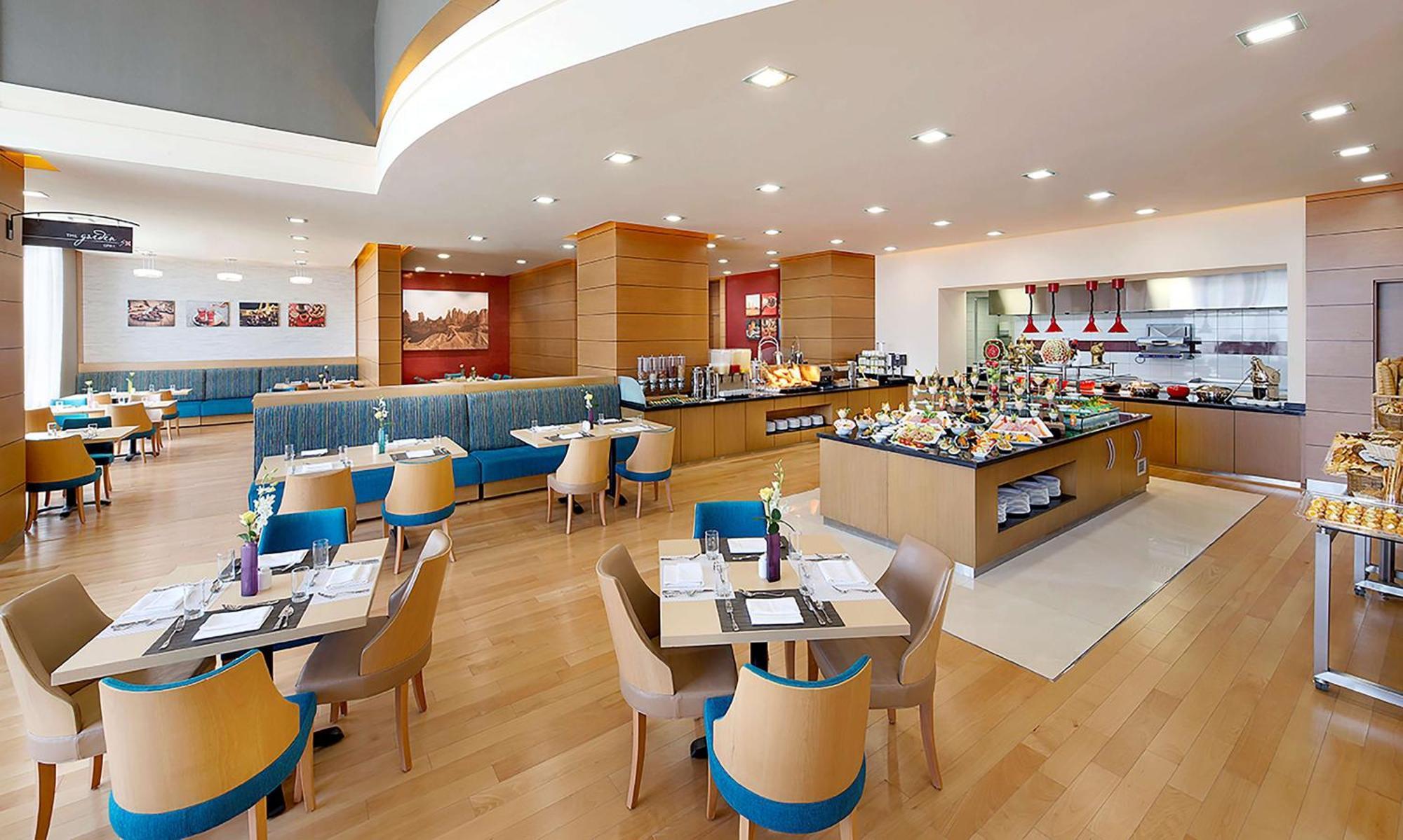 Hilton Garden Inn Tabūk Eksteriør bilde