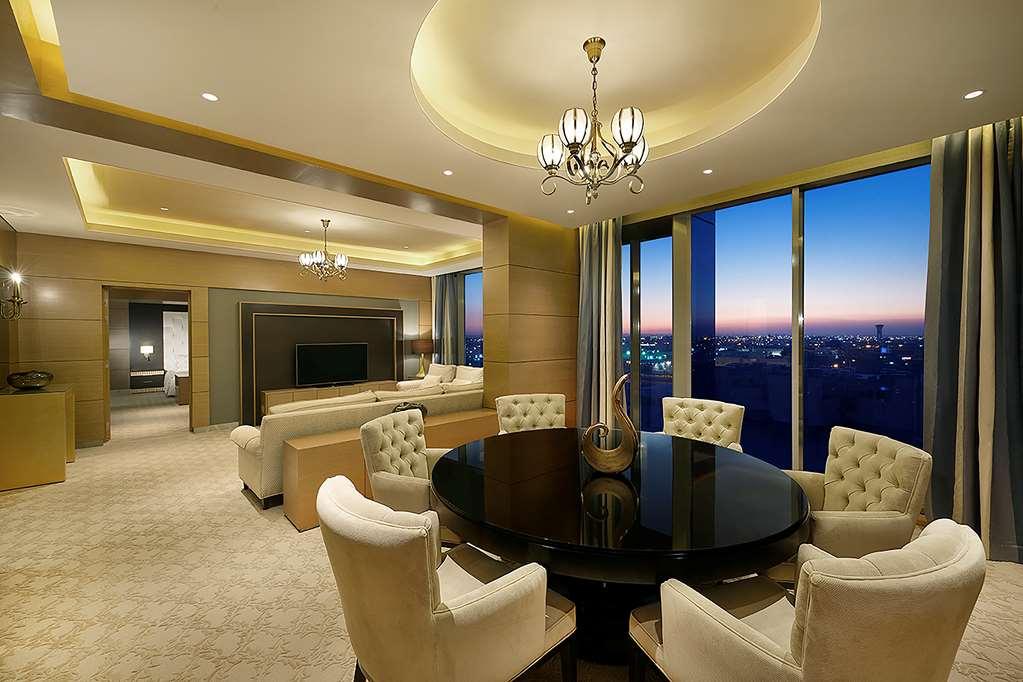 Hilton Garden Inn Tabūk Rom bilde