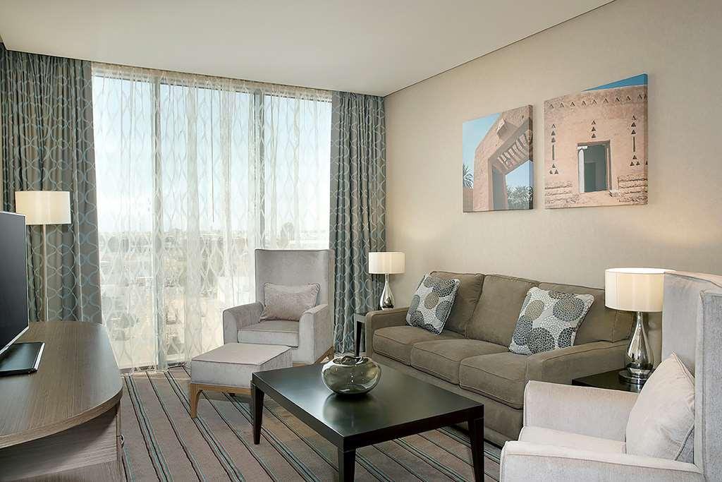 Hilton Garden Inn Tabūk Rom bilde